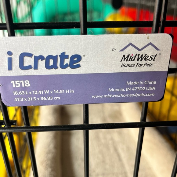 Cozy Beige Pet crate for Small Pets - Picture 2 of 3